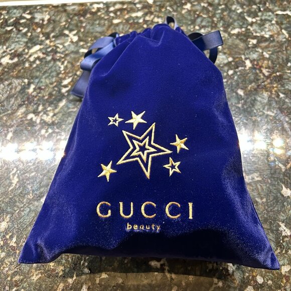 Gucci Beauty Blue Velvet Stash Cosmetic Bag NEW - Picture 1 of 4